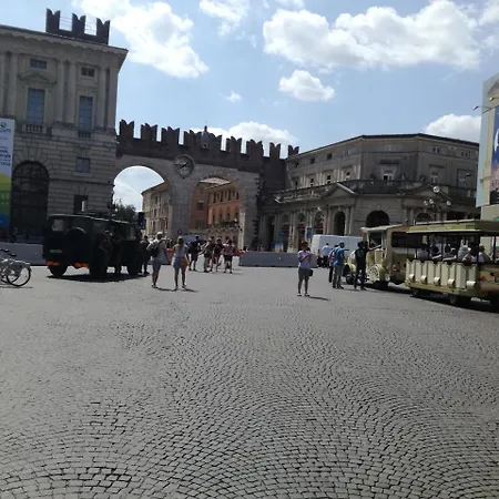 Natalia בית הארחה ורונה